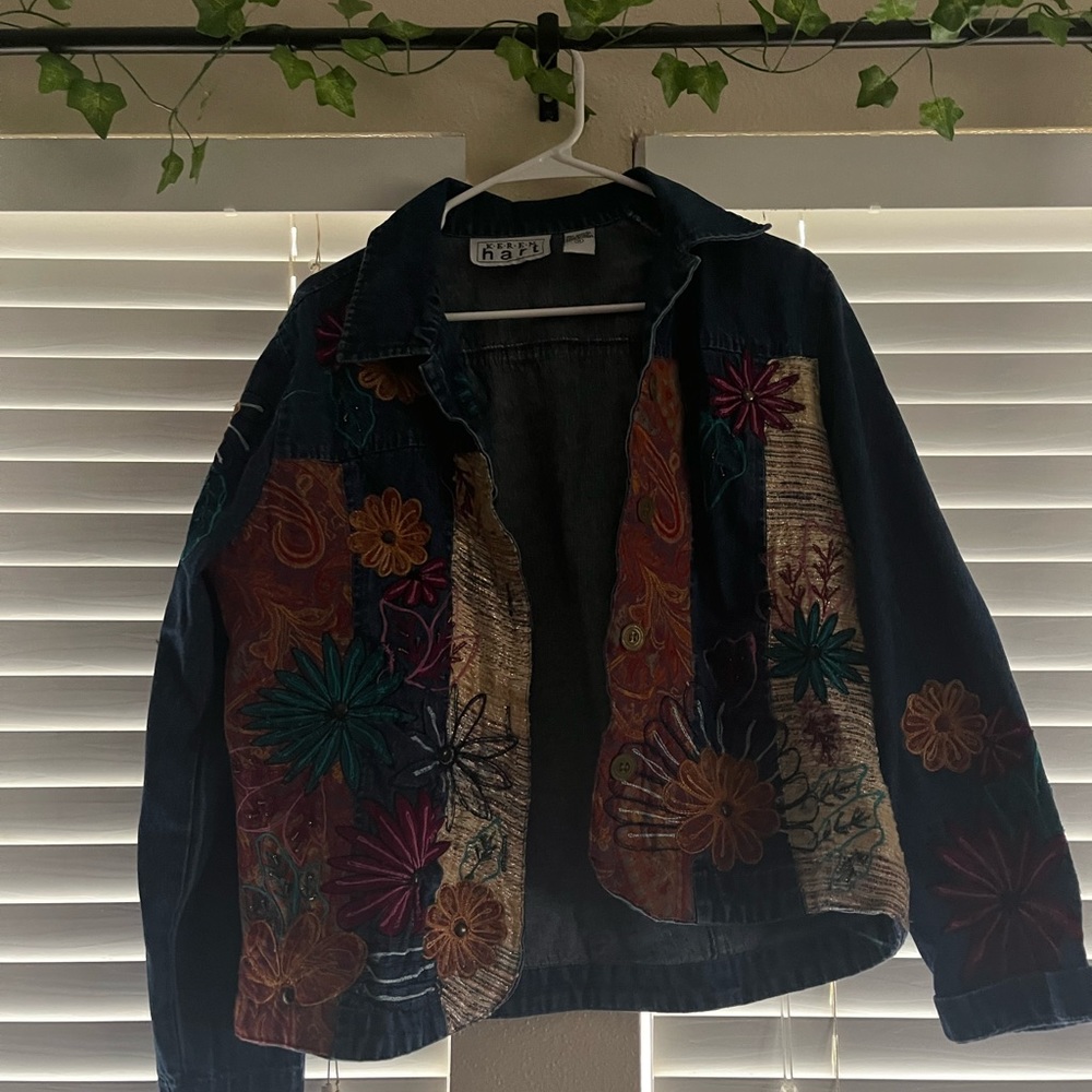 Floral embroidery jean jacket